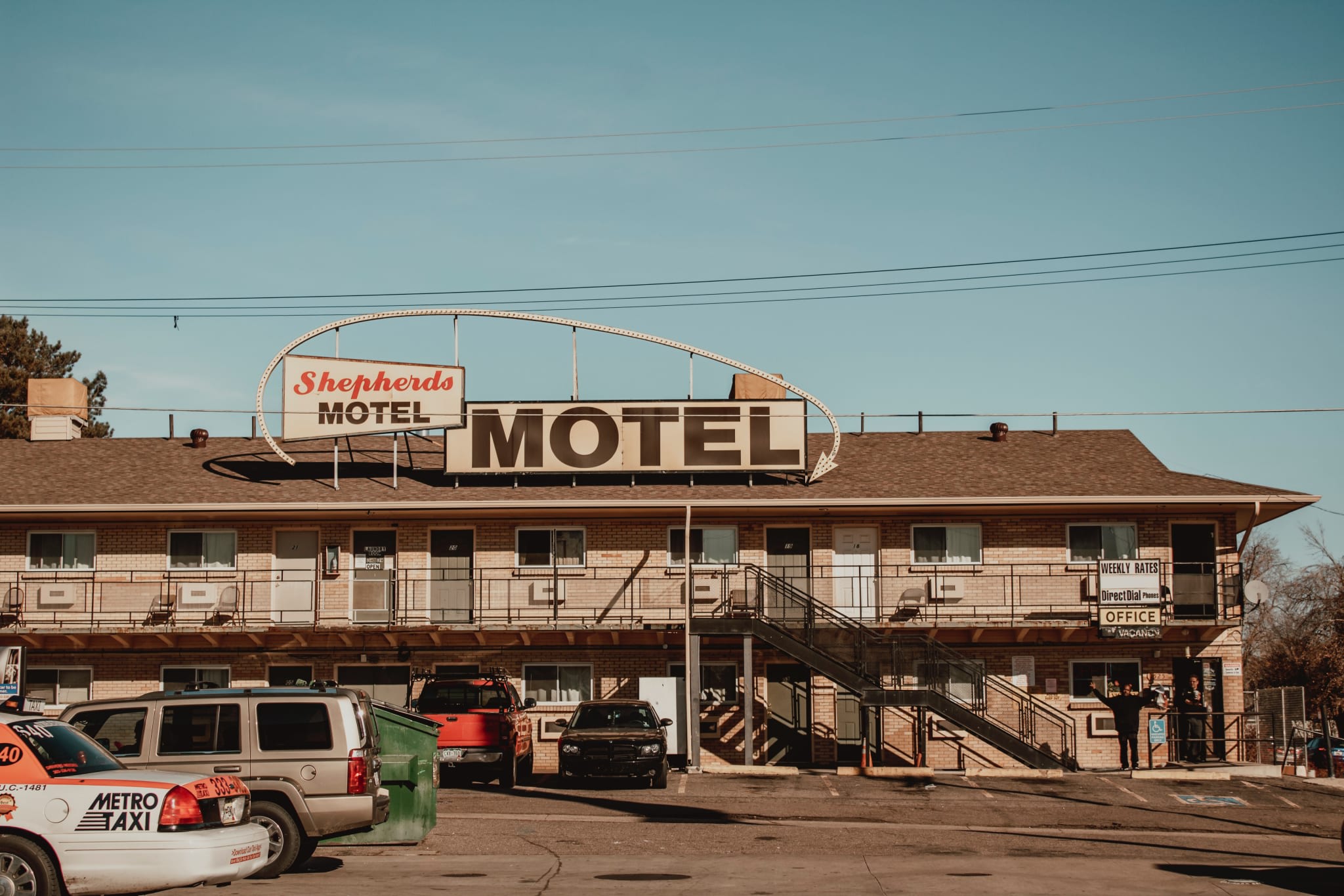 Motel Translation In English